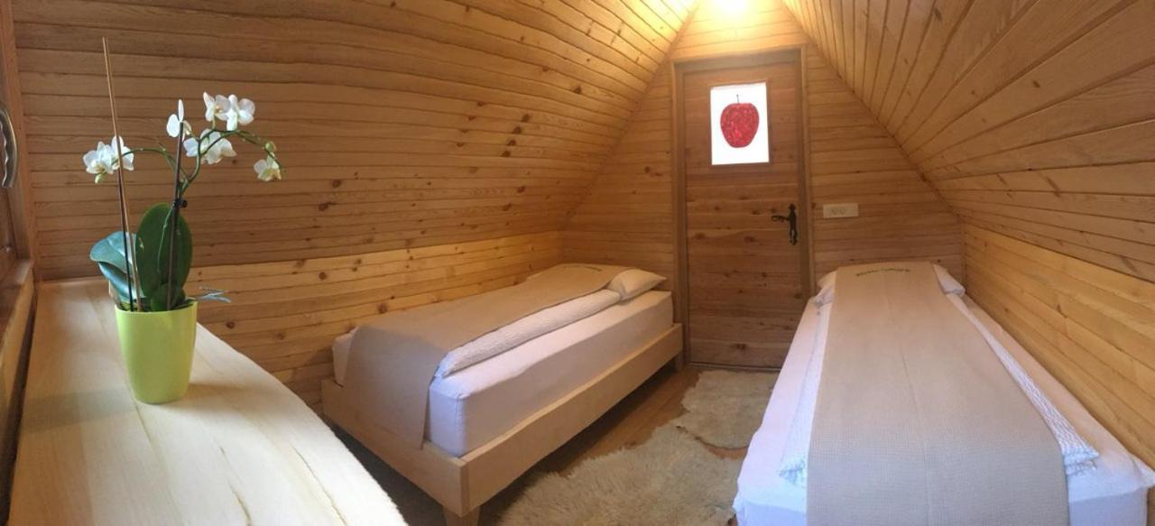 Hotel Glamping Naselje Zeleni Turizem Makole Exterior foto