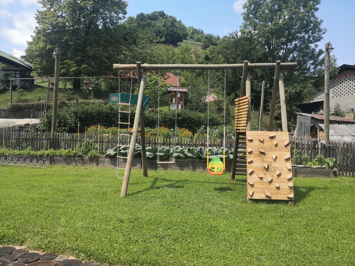 Hotel Glamping Naselje Zeleni Turizem Makole Exterior foto